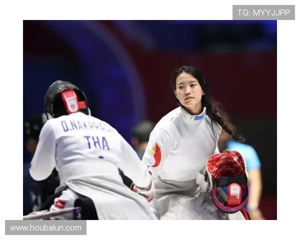 女子重剑队集体婚纱照